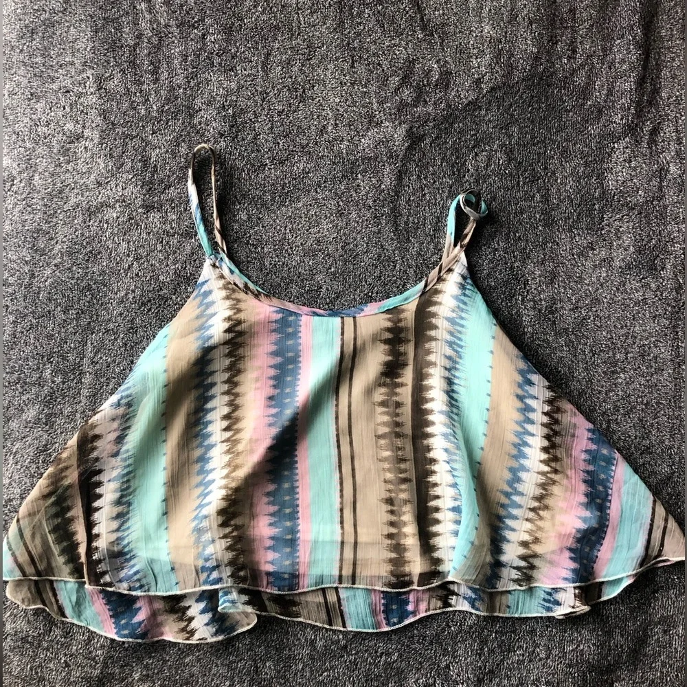 Patterned Crop Top - Picture 5 of 6